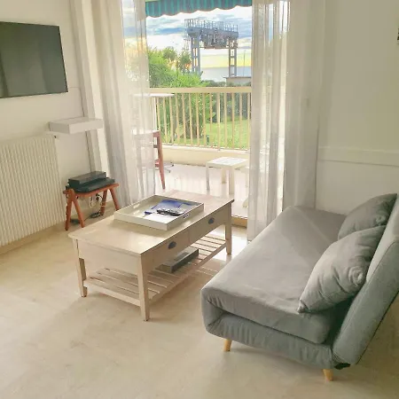 Front De Mer, 80m2 Apartment Cannes