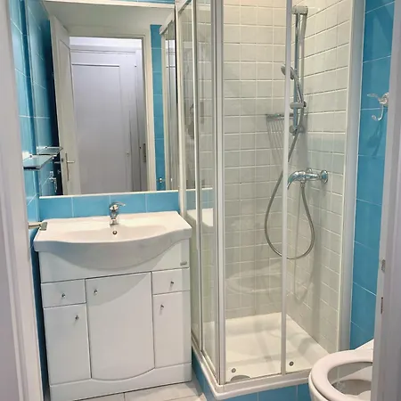 Apartment Front De Mer, 80m2 Cannes