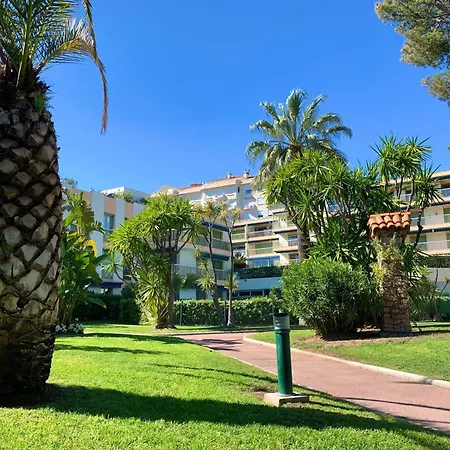 Front De Mer, 80m2 Apartment