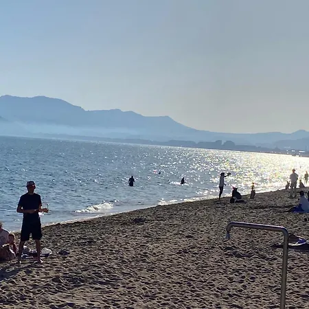 Appartement Front De Mer, 80m2 *